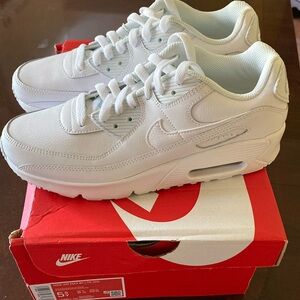 Nike Youth Air Max 90 LTR (GS) size 5.5Y white